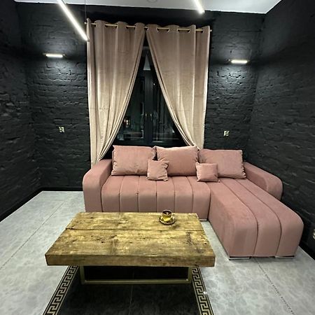 Darkhouse Versace Pink Łódź Esterno foto
